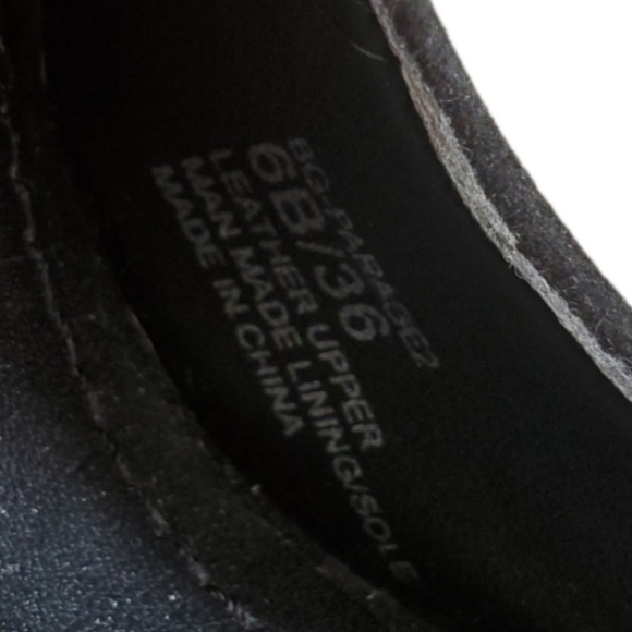 BCBGeneration Camel/Tan Faux Suede Black Tribal Parade2 Pointed Toe Heels size 6 - Picture 6 of 6